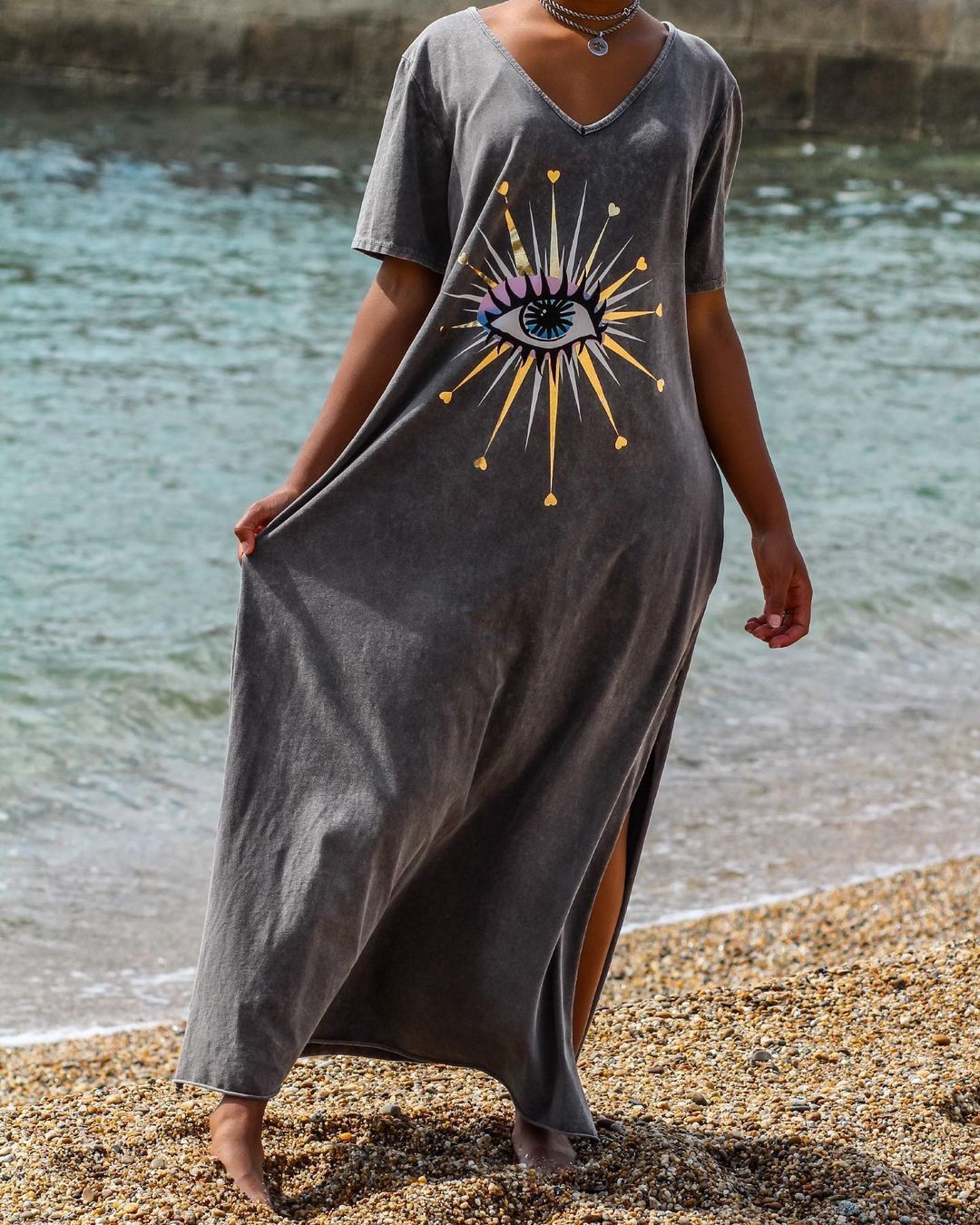 Gracefully Styled Dress for Any Occasion