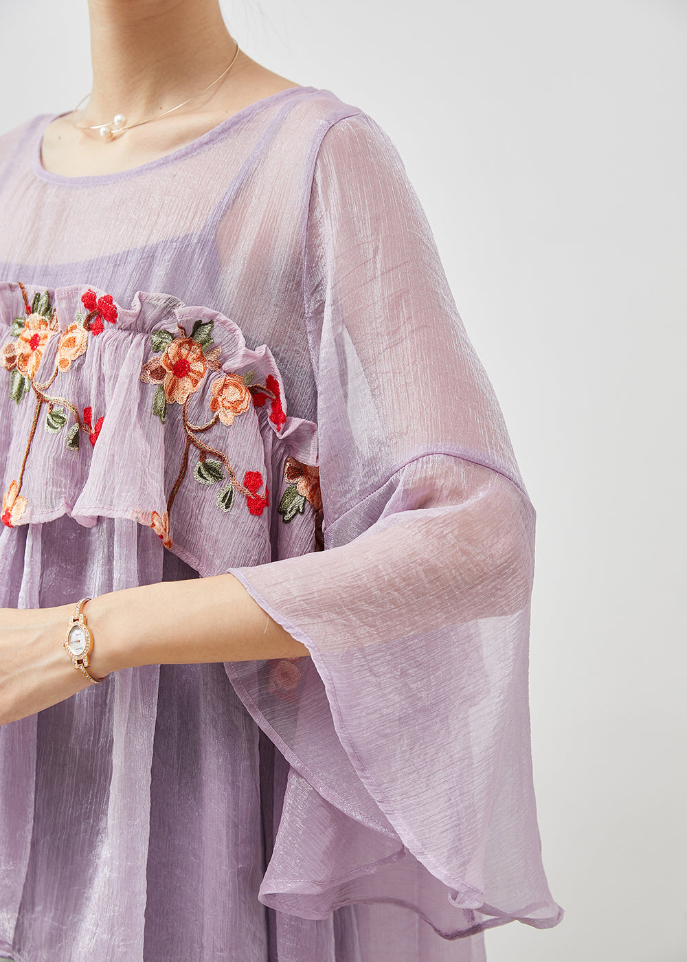Beautifully Crafted Blouse in a Classic Style