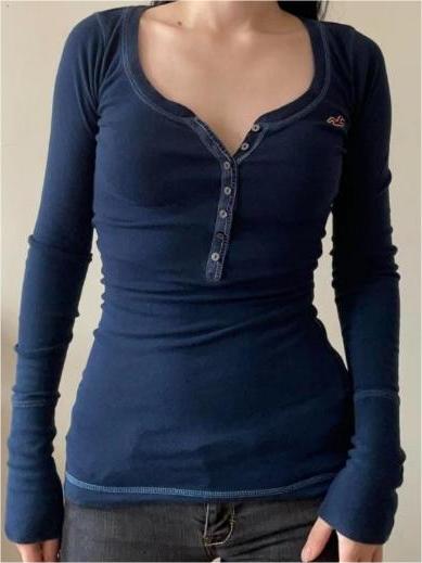 Gracefully Styled Top for Any Occasion