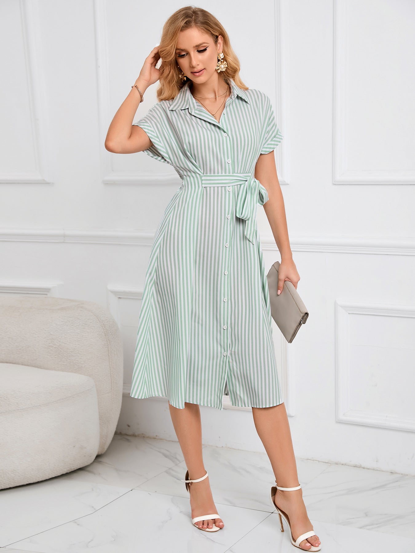 Classic Vintage Dress with a Flattering Fit