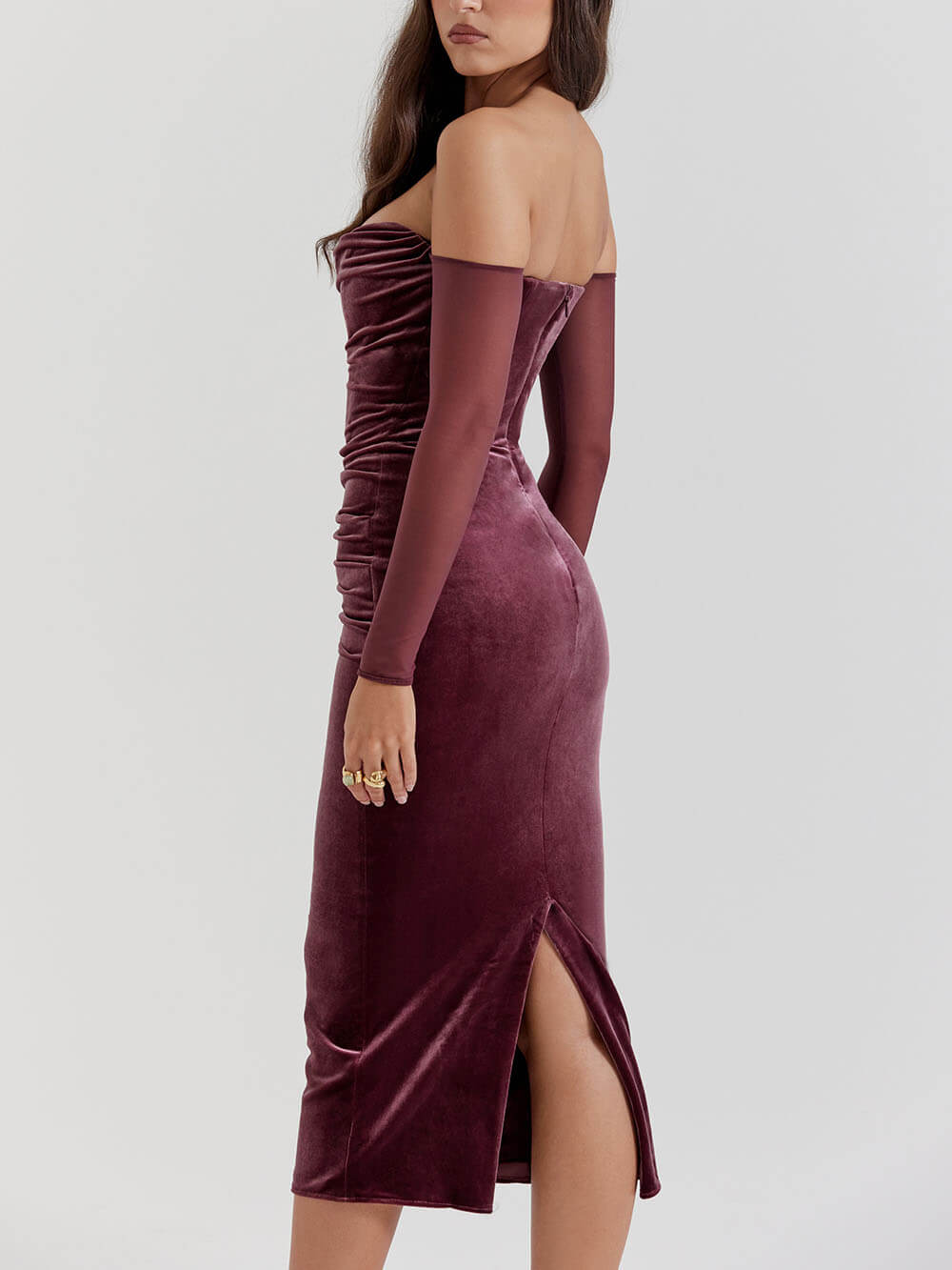 Well Tailored Dress with a Graceful Silhouette