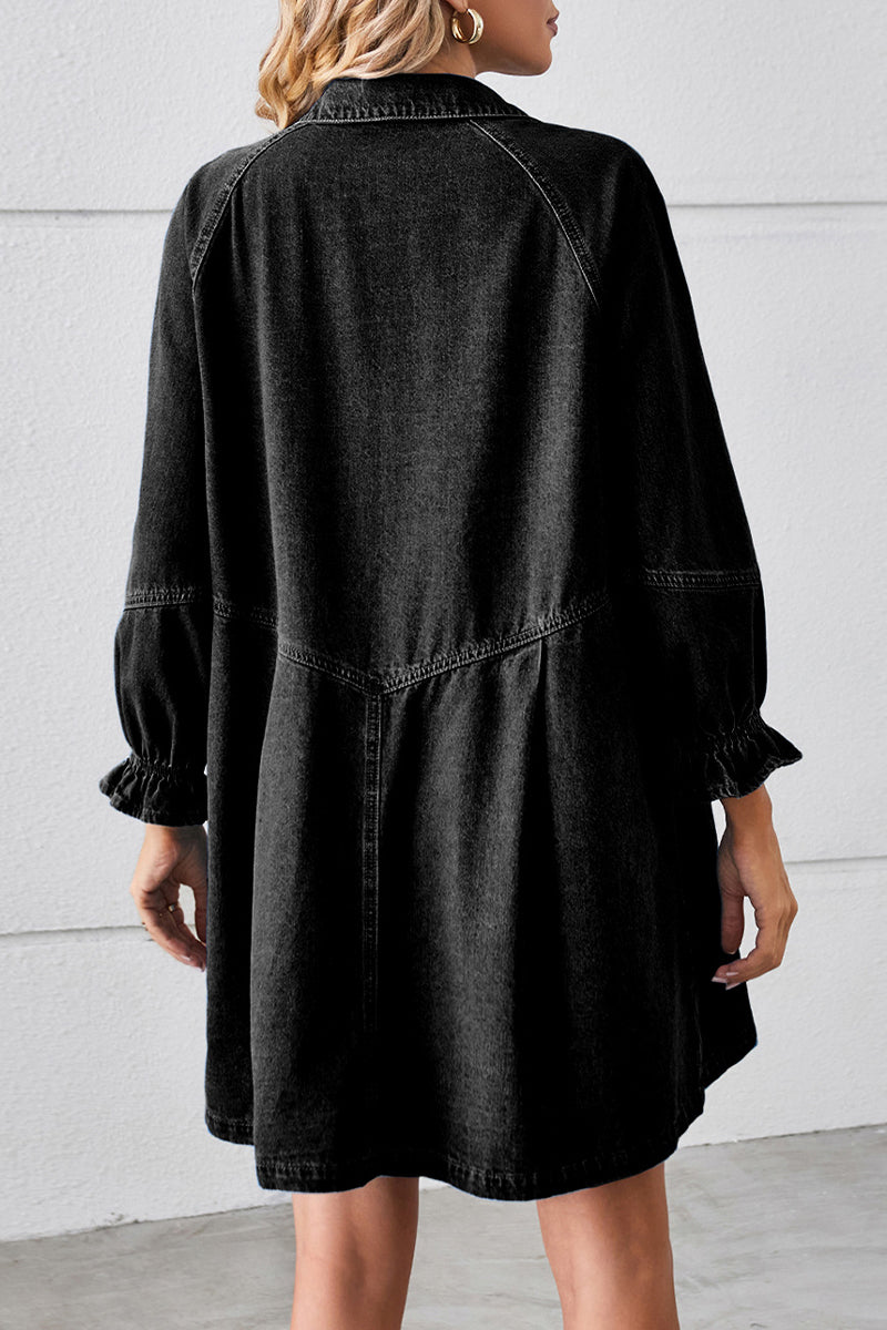 Classic Vintage Dress with a Flattering Fit