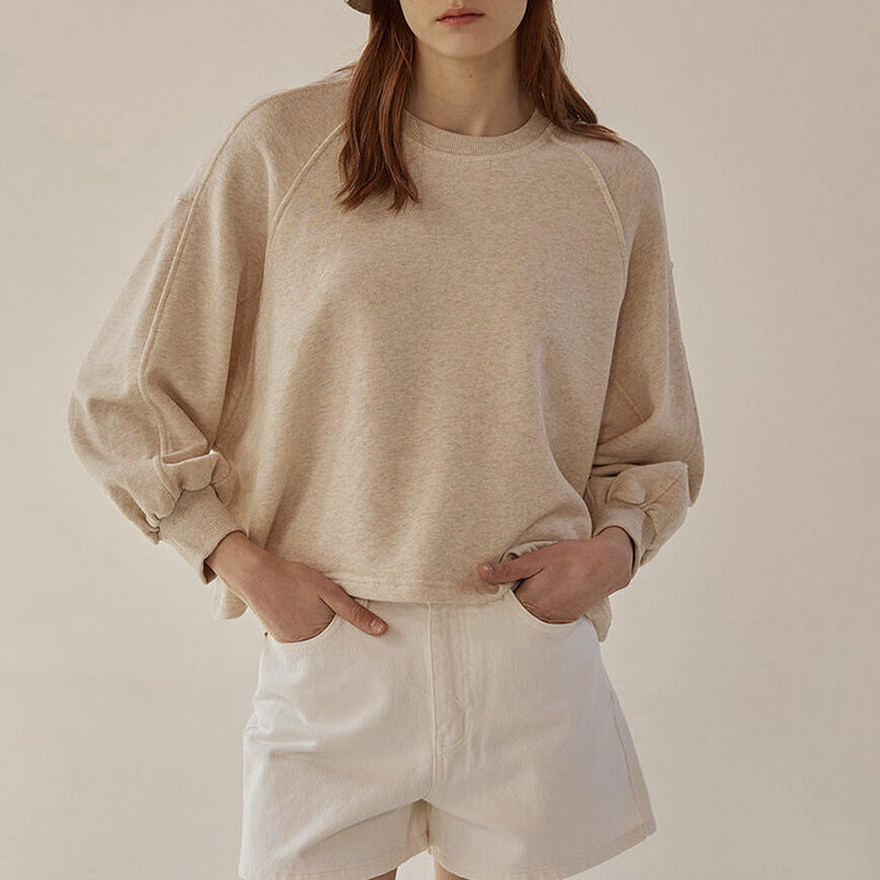 Effortlessly Elegant Pullover with a Timeless Design
