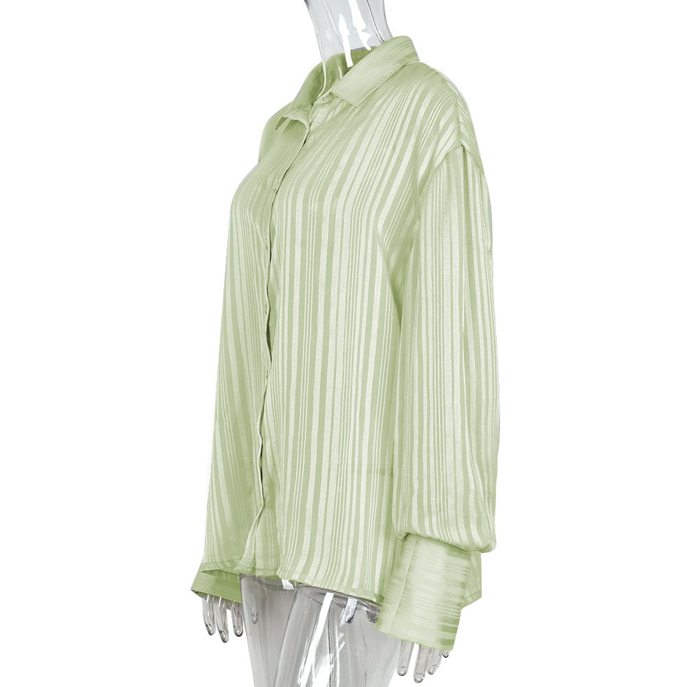 Well Tailored Cardigan with a Graceful Silhouette