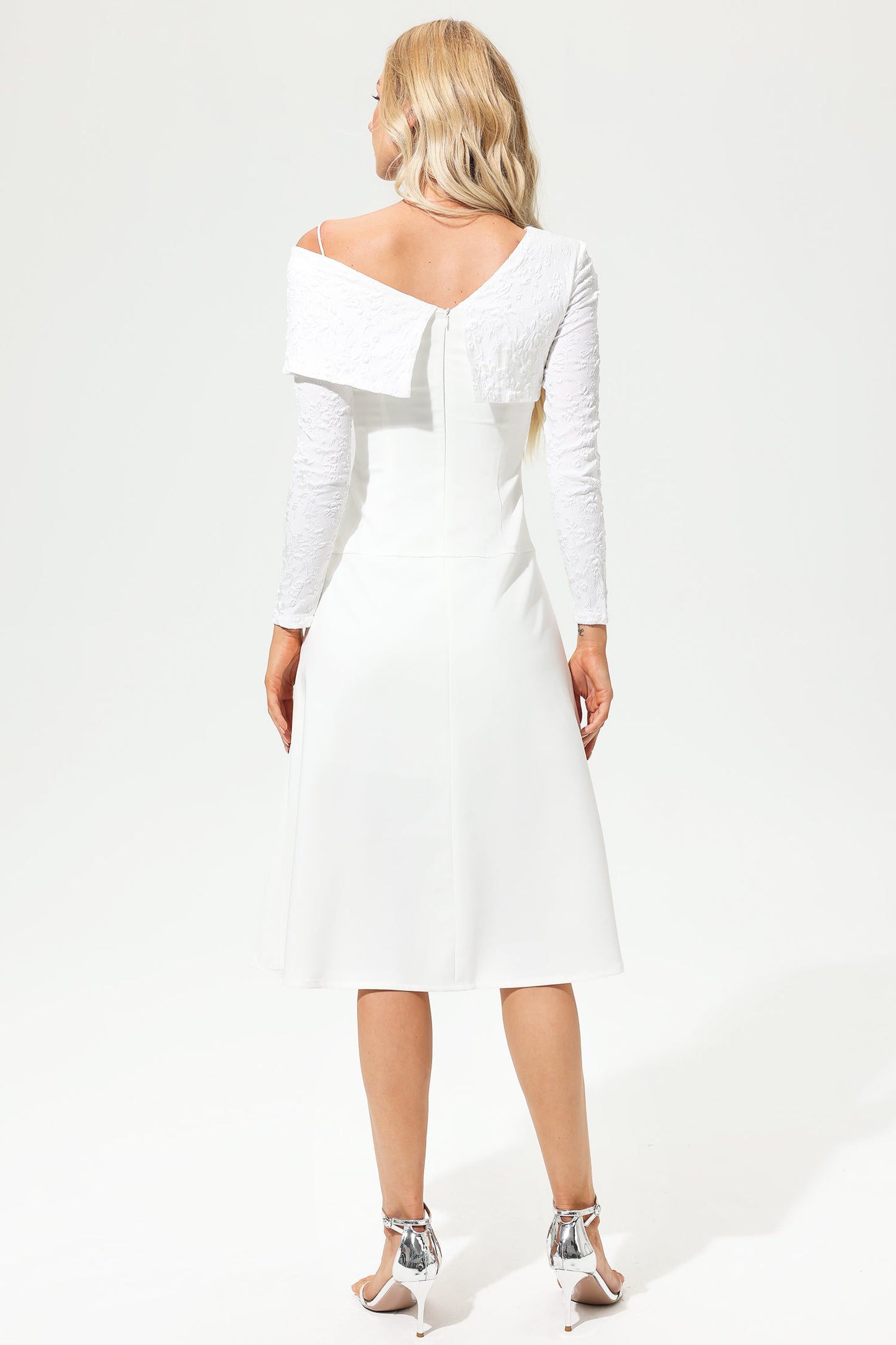 Gracefully Styled Dress for Any Occasion