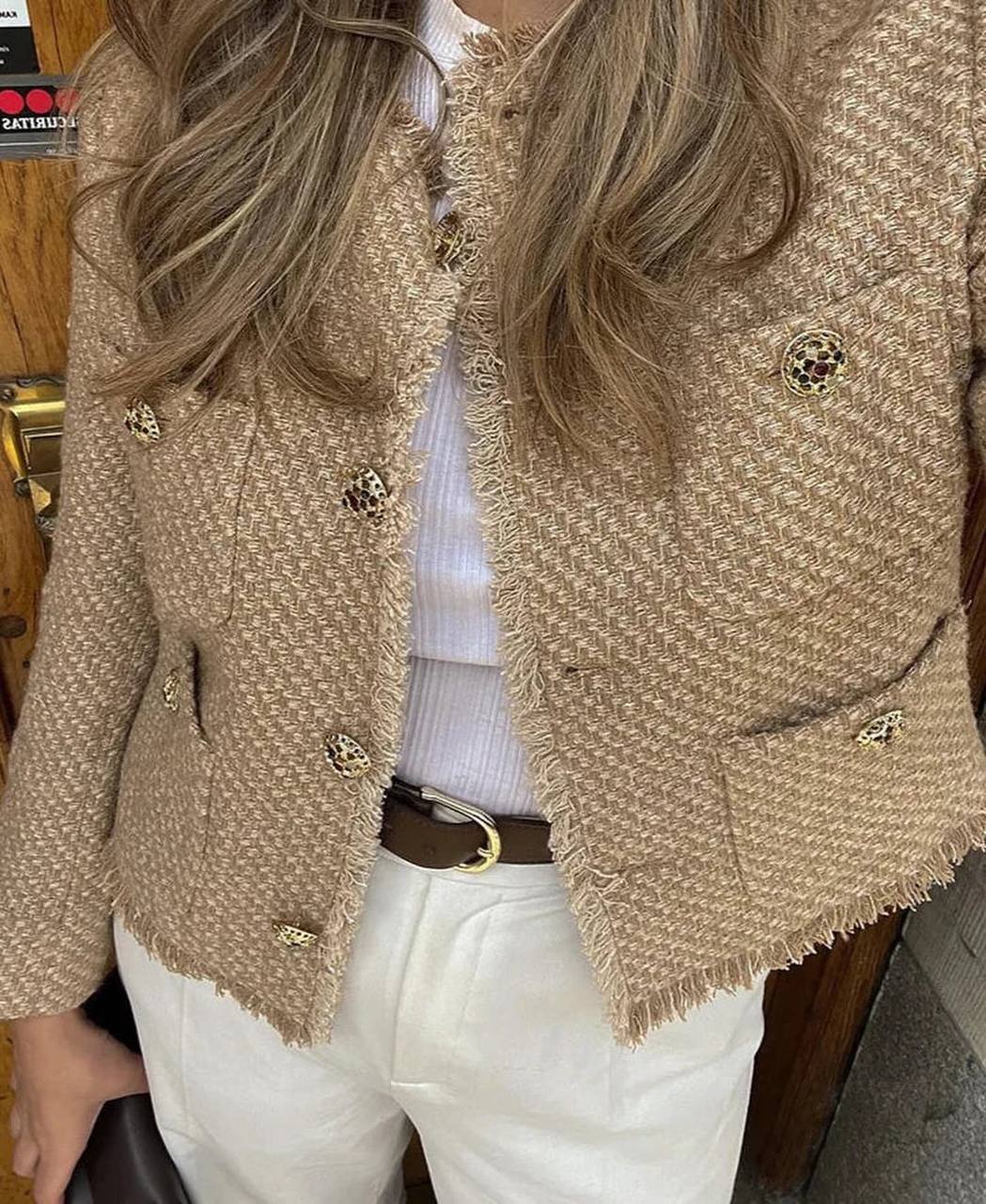 Elegantly Styled Jacket for Everyday Wear