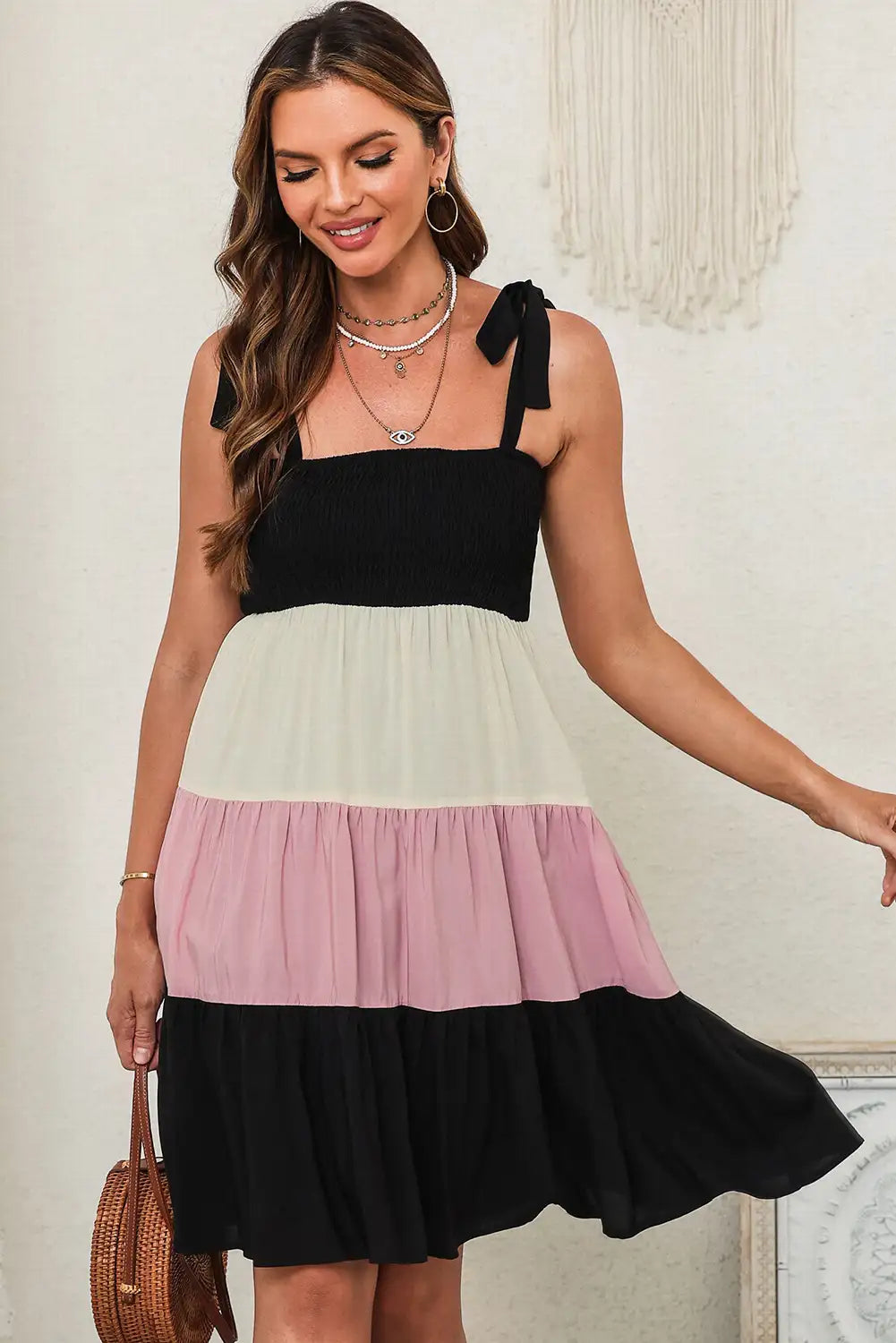 Beautifully Finished Dress in a Timeless Design