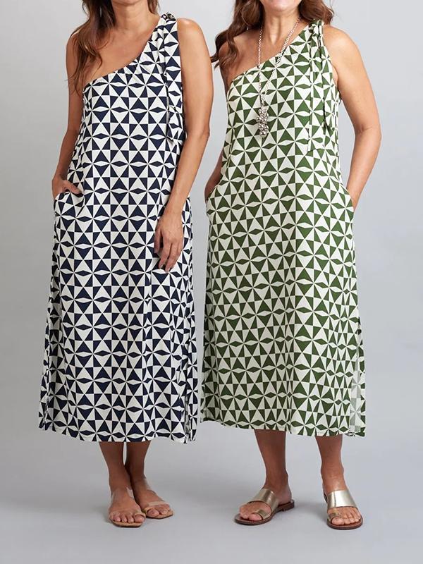 Effortlessly Elegant Dress with a Timeless Design