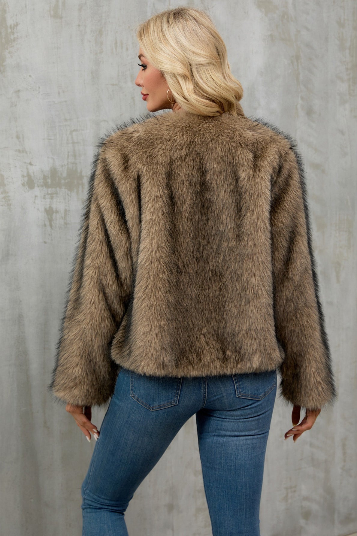 Effortlessly Elegant Cardigan with a Timeless Design