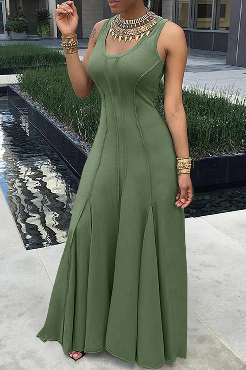 Sophisticated Dress with a Clean Classic Look