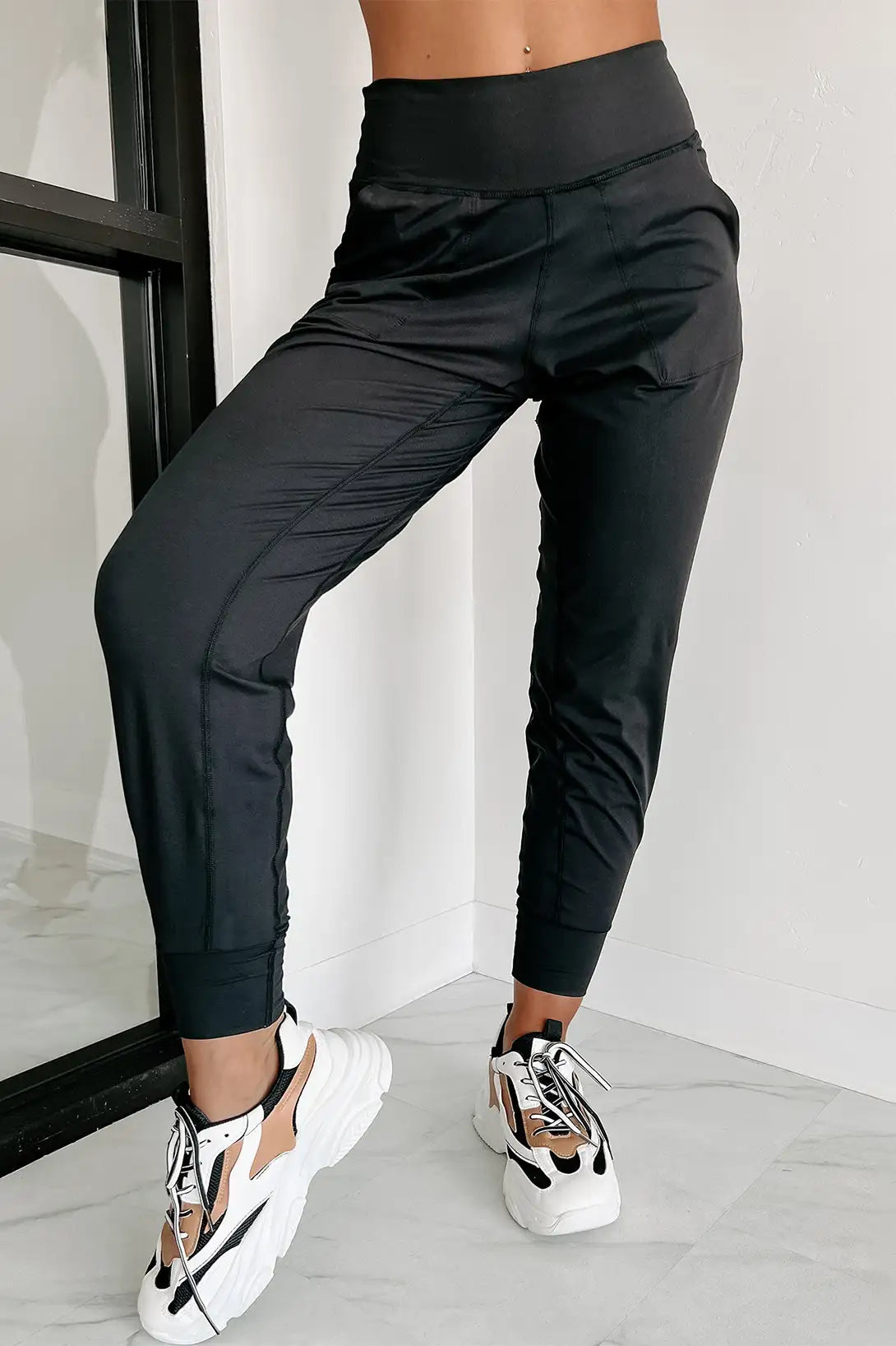 Effortlessly Elegant Garment with a Timeless Design
