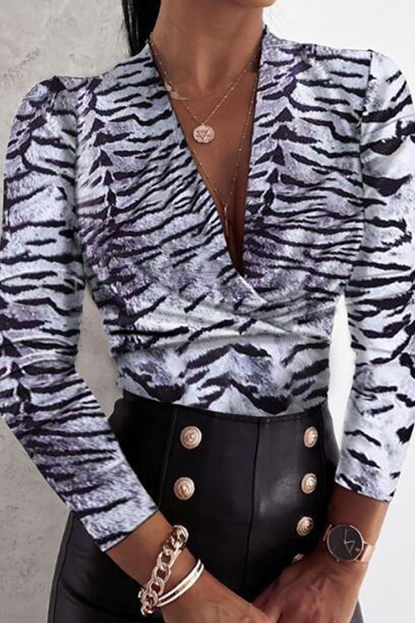 Elegantly Styled Blouse for Everyday Wear