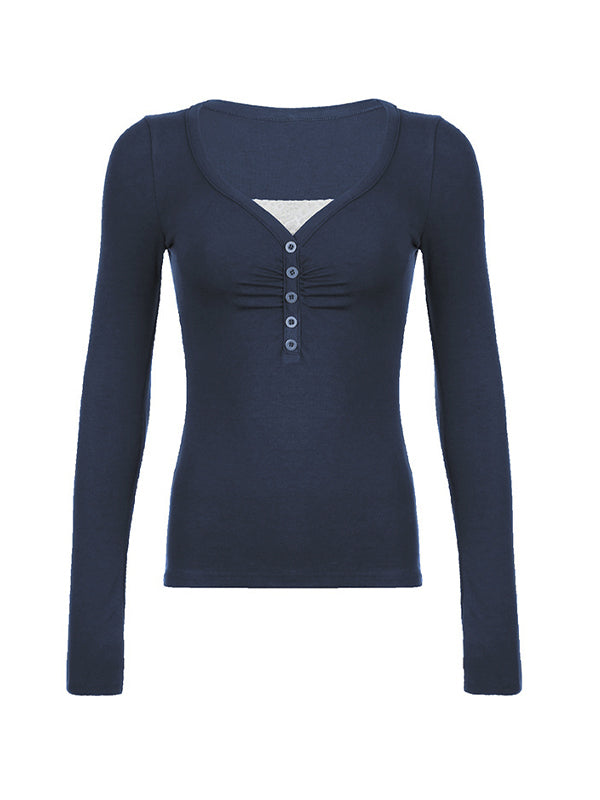 Effortlessly Elegant Garment with a Timeless Design