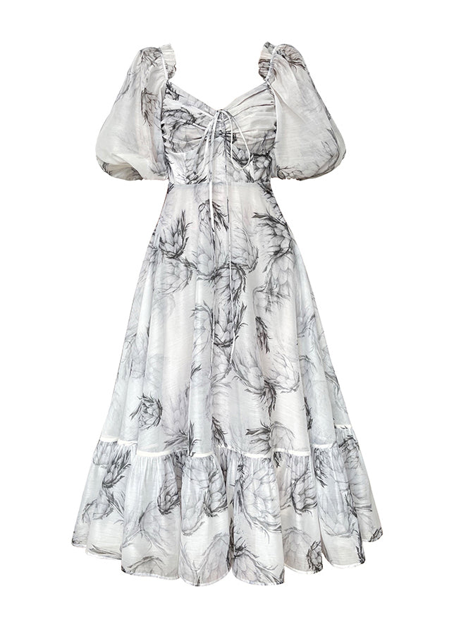 Beautifully Finished Dress in a Timeless Design