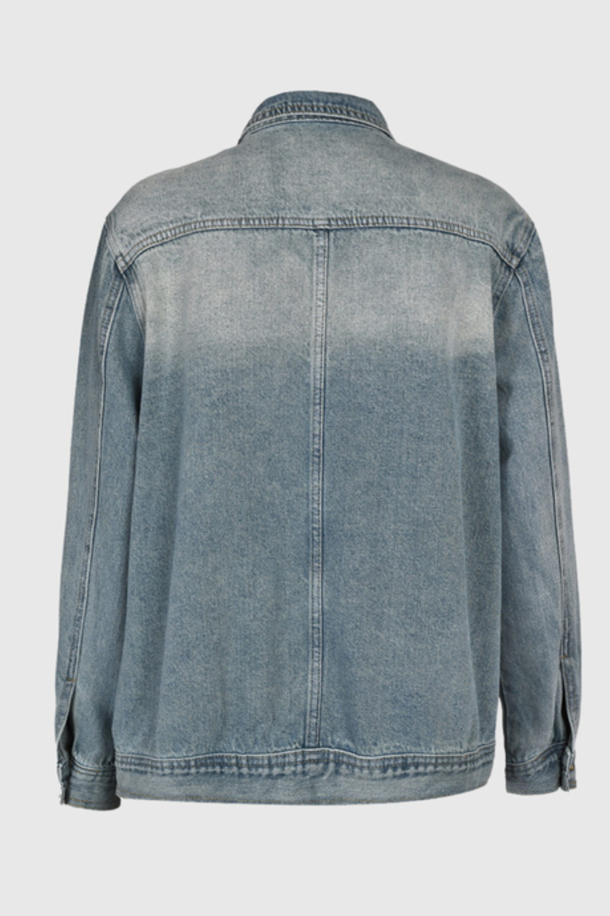 Well Tailored Jacket with a Graceful Silhouette