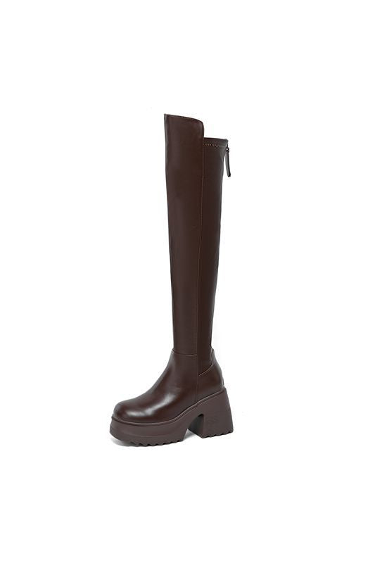 Effortlessly Elegant Boots with a Timeless Design