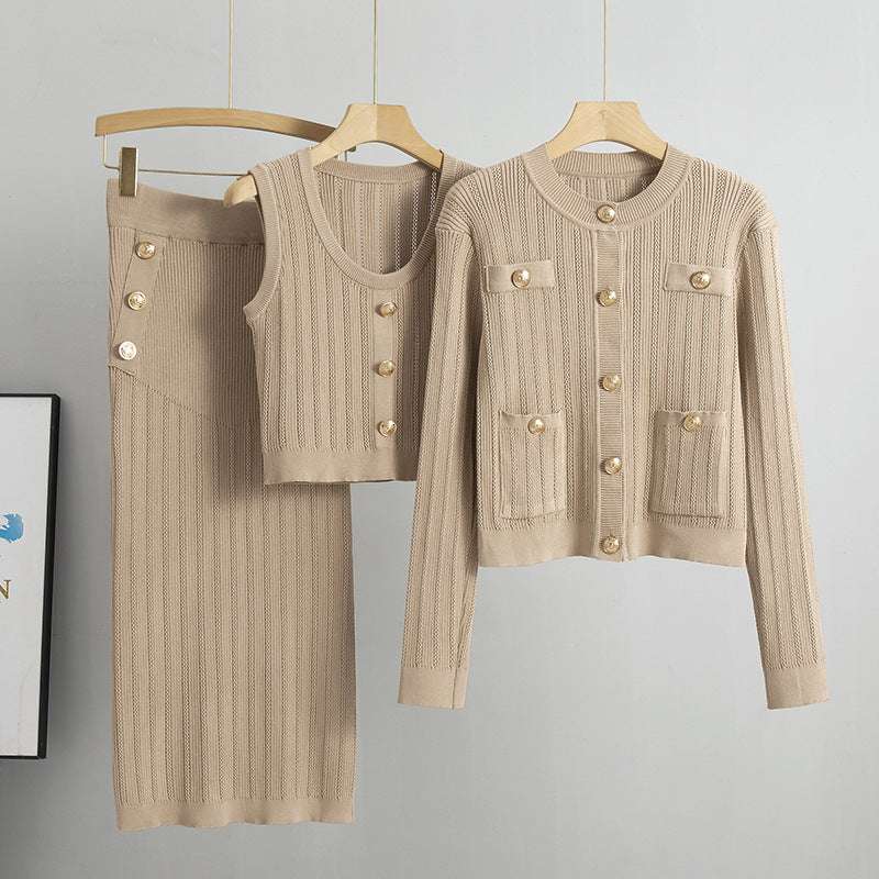 Effortlessly Elegant Cardigan with a Timeless Design