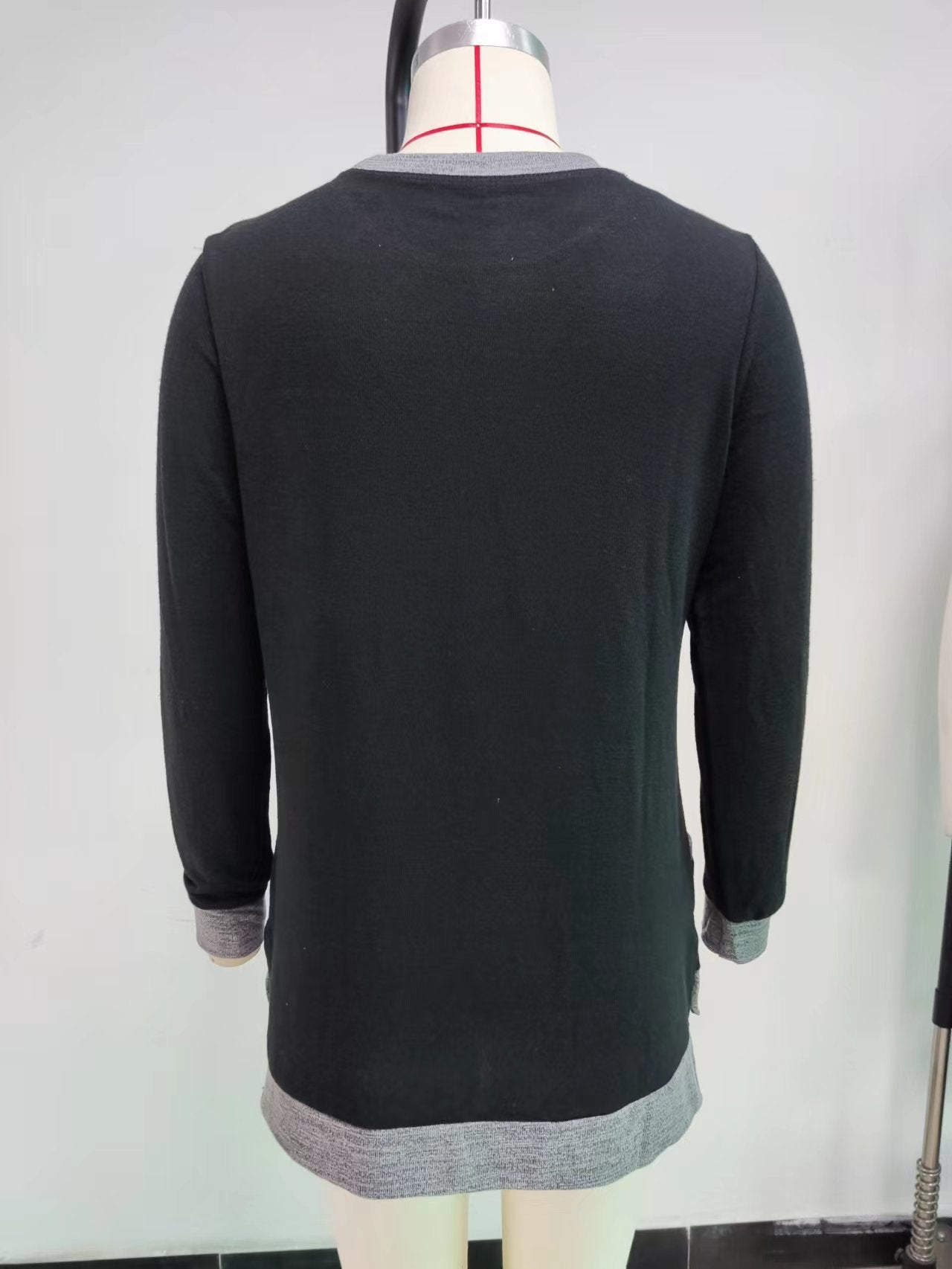 Beautifully Crafted Pullover in a Classic Style