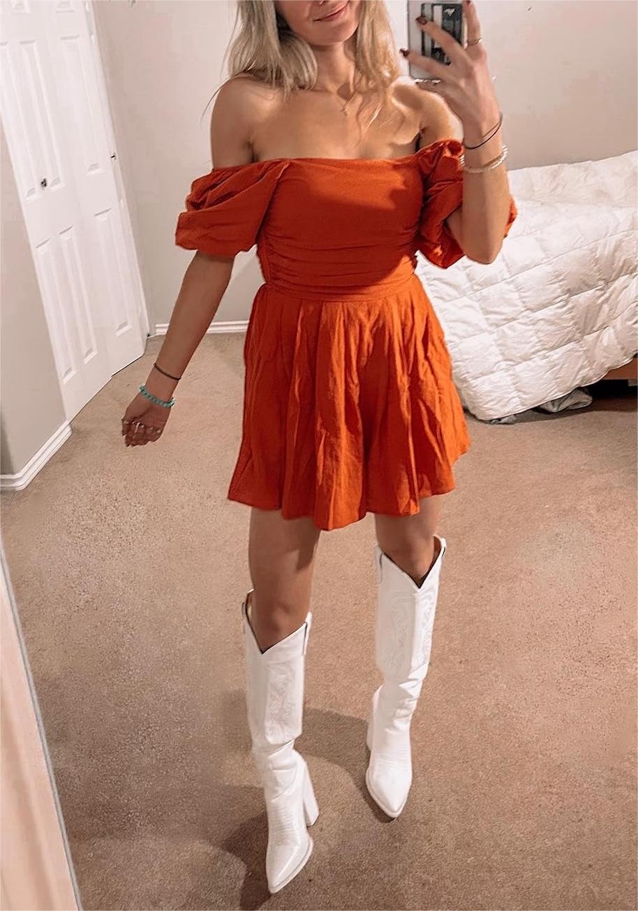 Classic Vintage Dress with a Flattering Fit