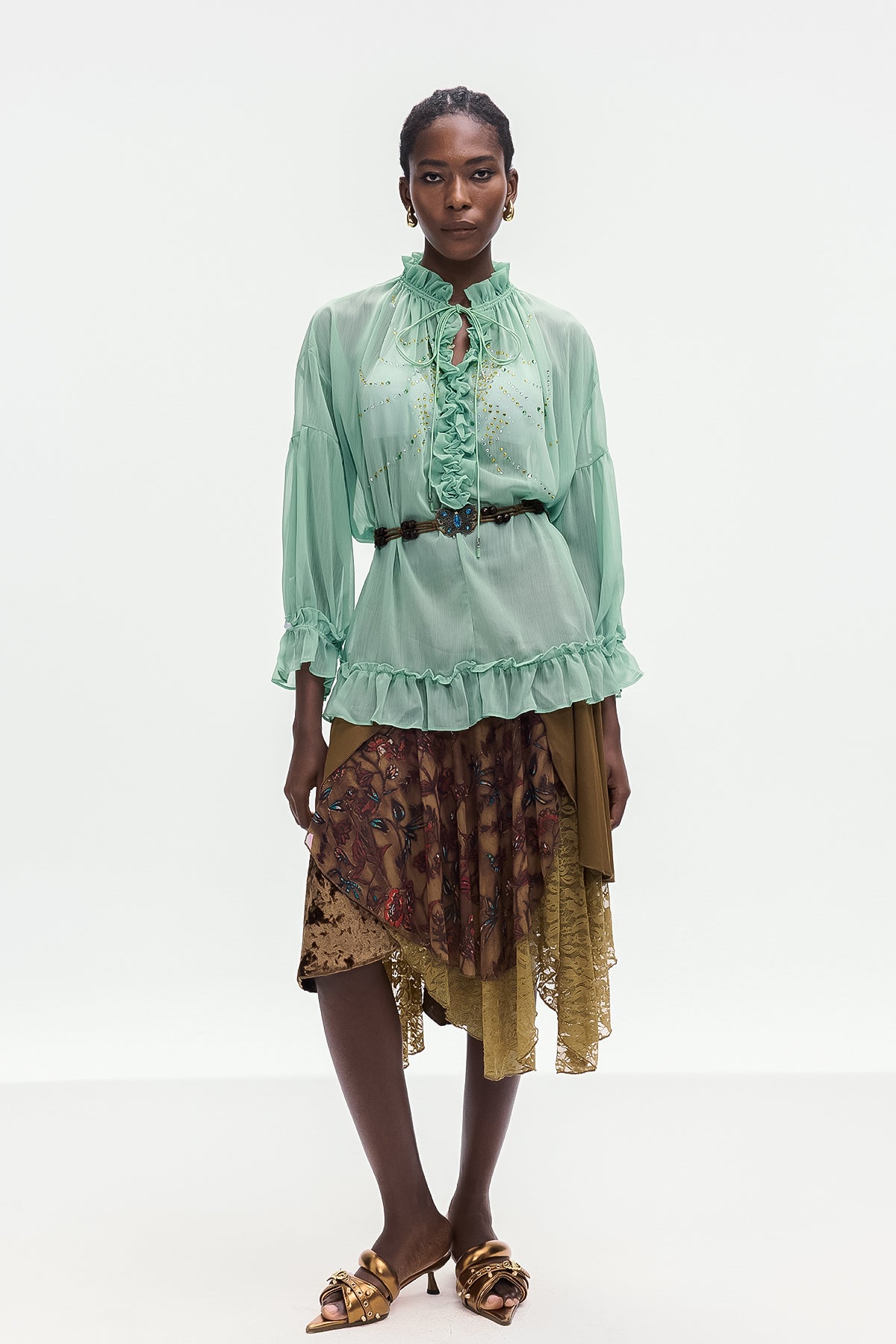 Well Tailored Garment with a Graceful Silhouette