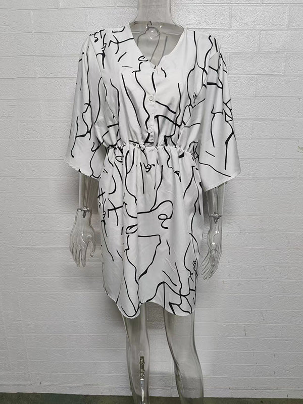 Classic Vintage Dress with a Flattering Fit