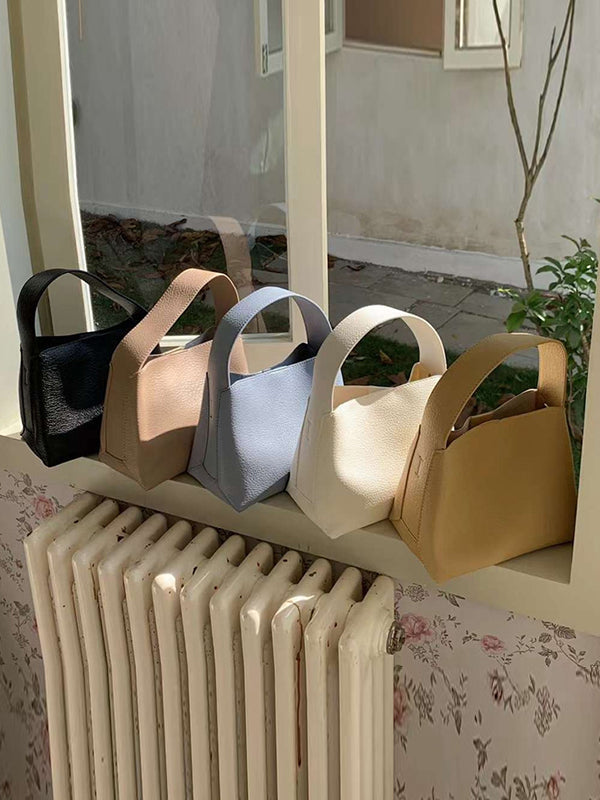 Sophisticated Bag with a Clean Classic Look