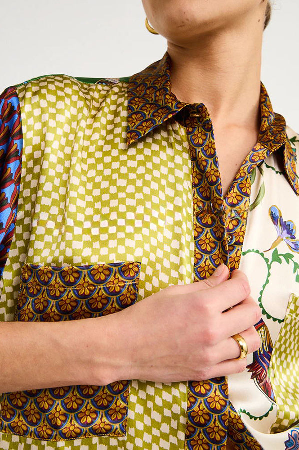 Classic Vintage Blouse with a Flattering Fit