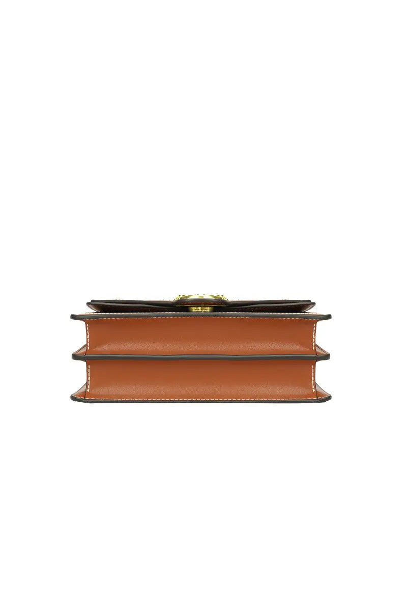 Classic Vintage Bag with a Flattering Fit