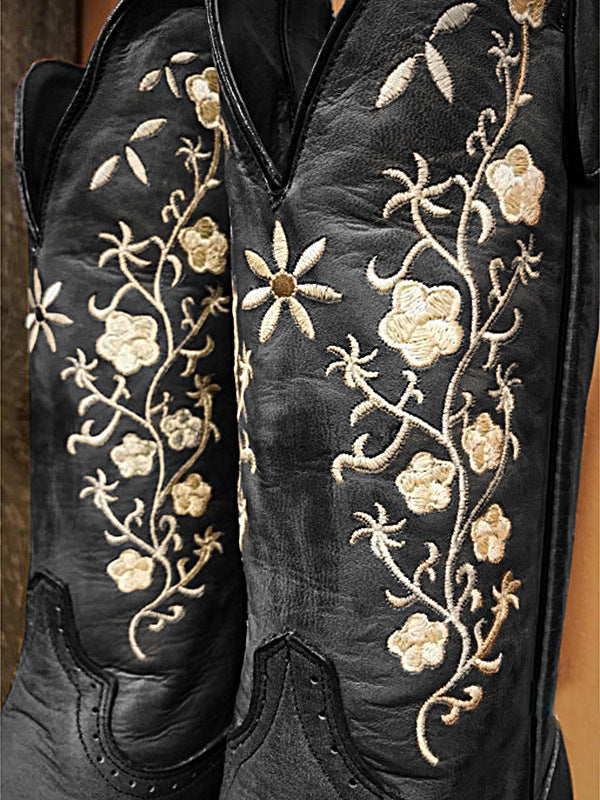 Elegantly Styled Boots for Everyday Wear