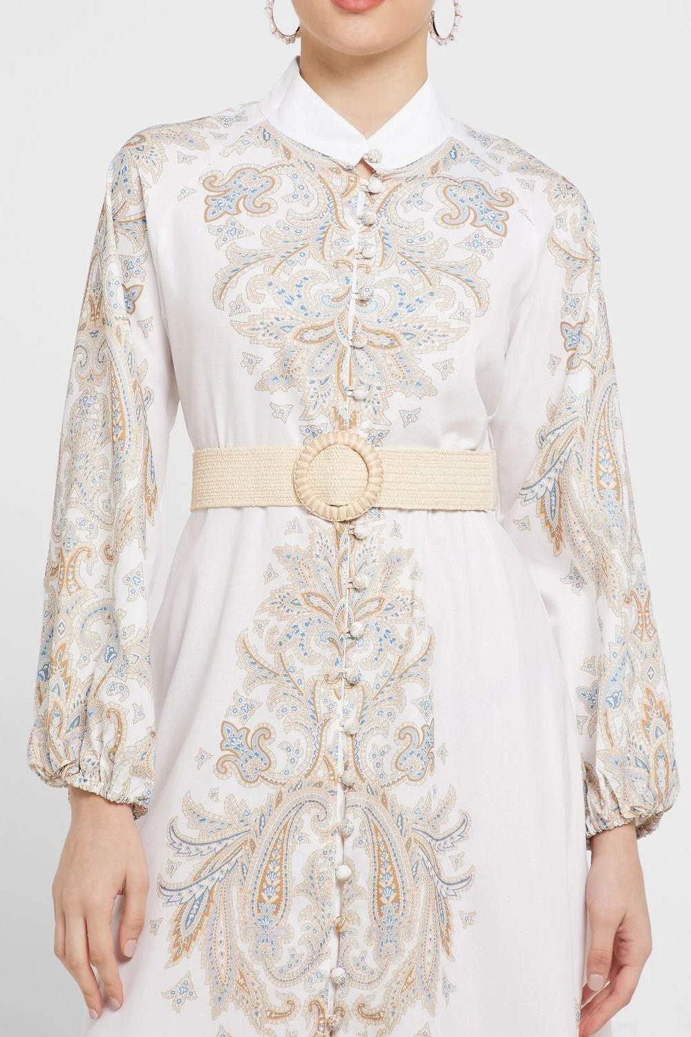Beautifully Finished Dress in a Timeless Design