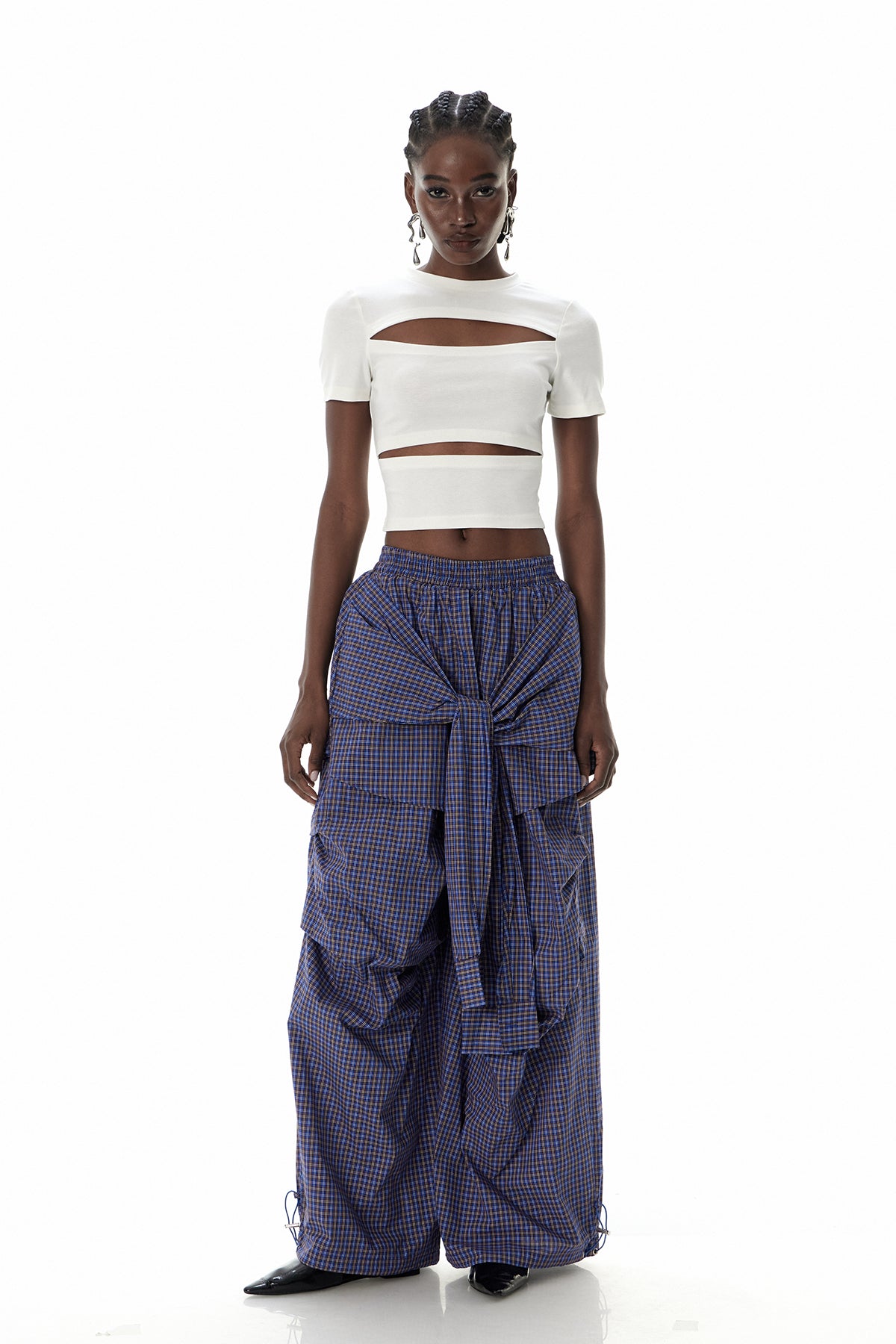Gracefully Styled Pants for Any Occasion