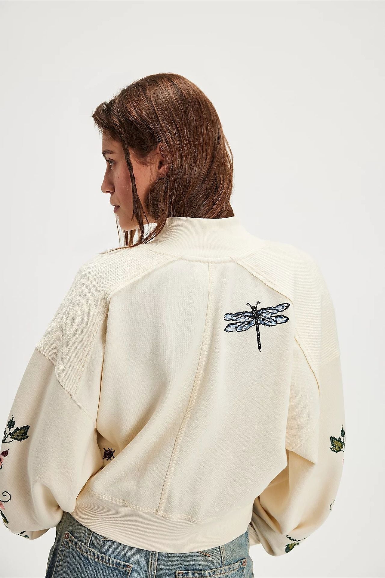 Well Tailored Cardigan with a Graceful Silhouette