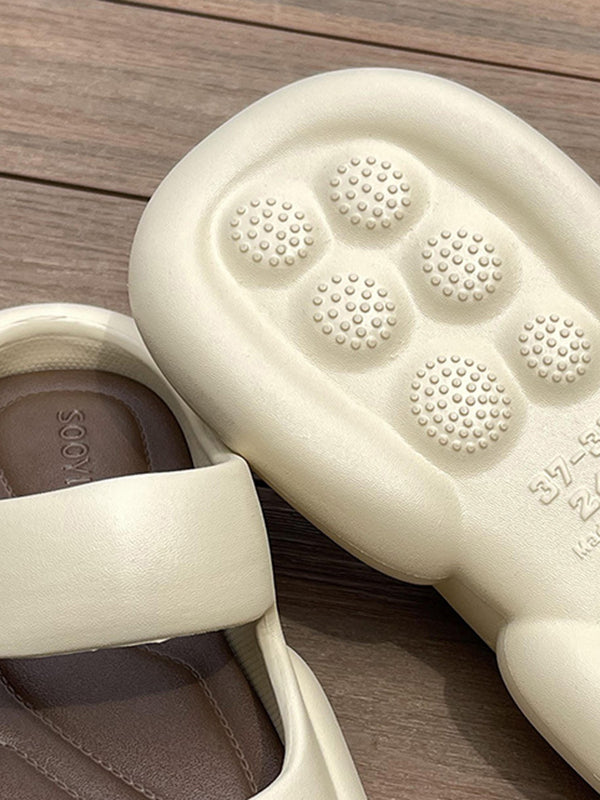 Effortlessly Elegant Sandals with a Timeless Design