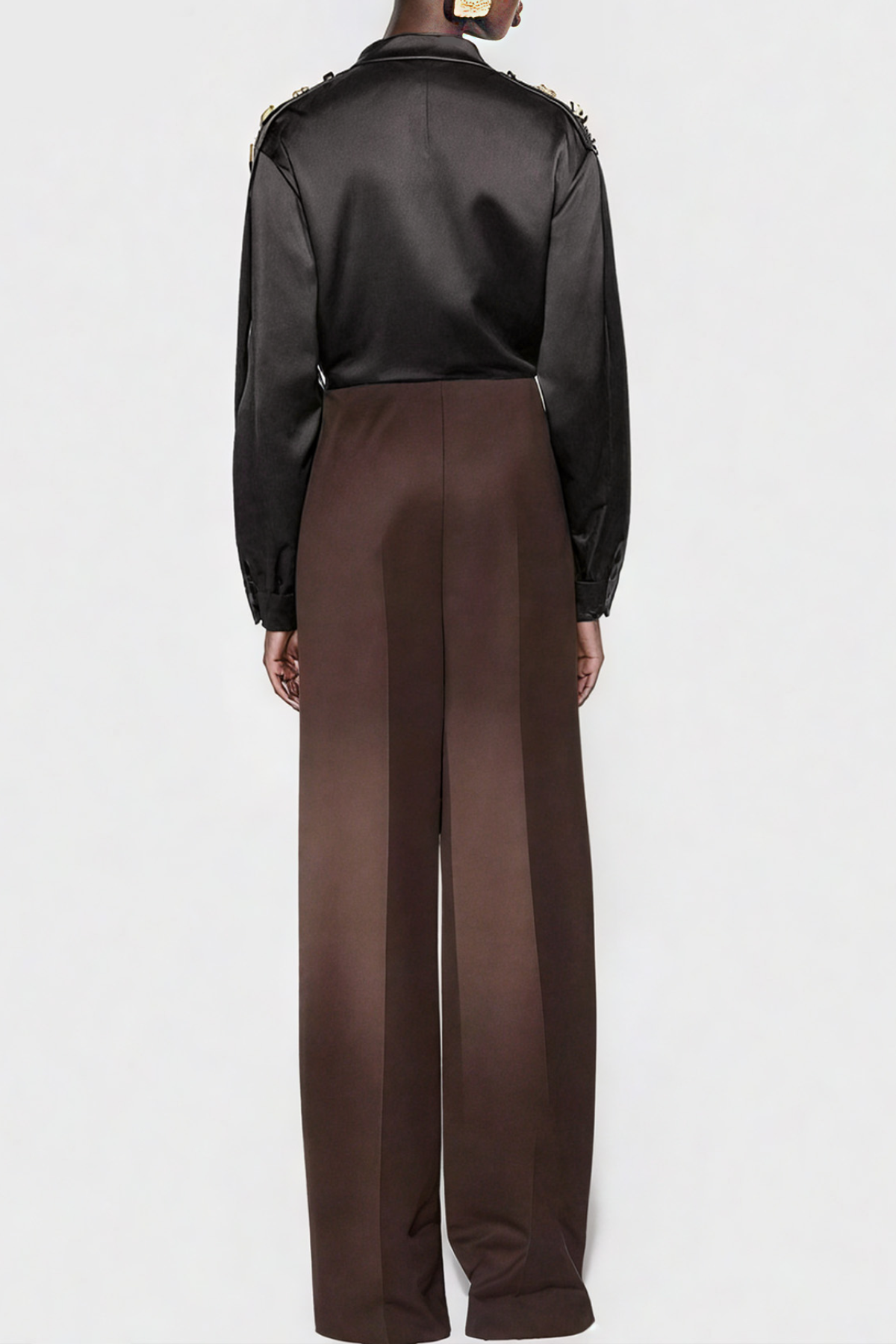 Gracefully Styled Shirt for Any Occasion