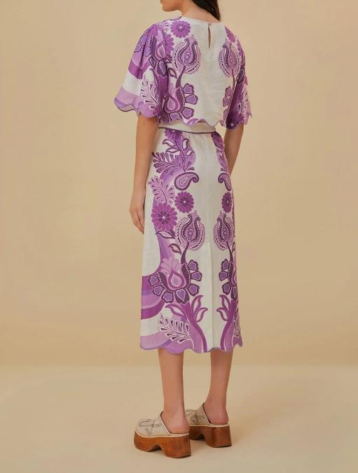 Beautifully Finished Garment in a Timeless Design