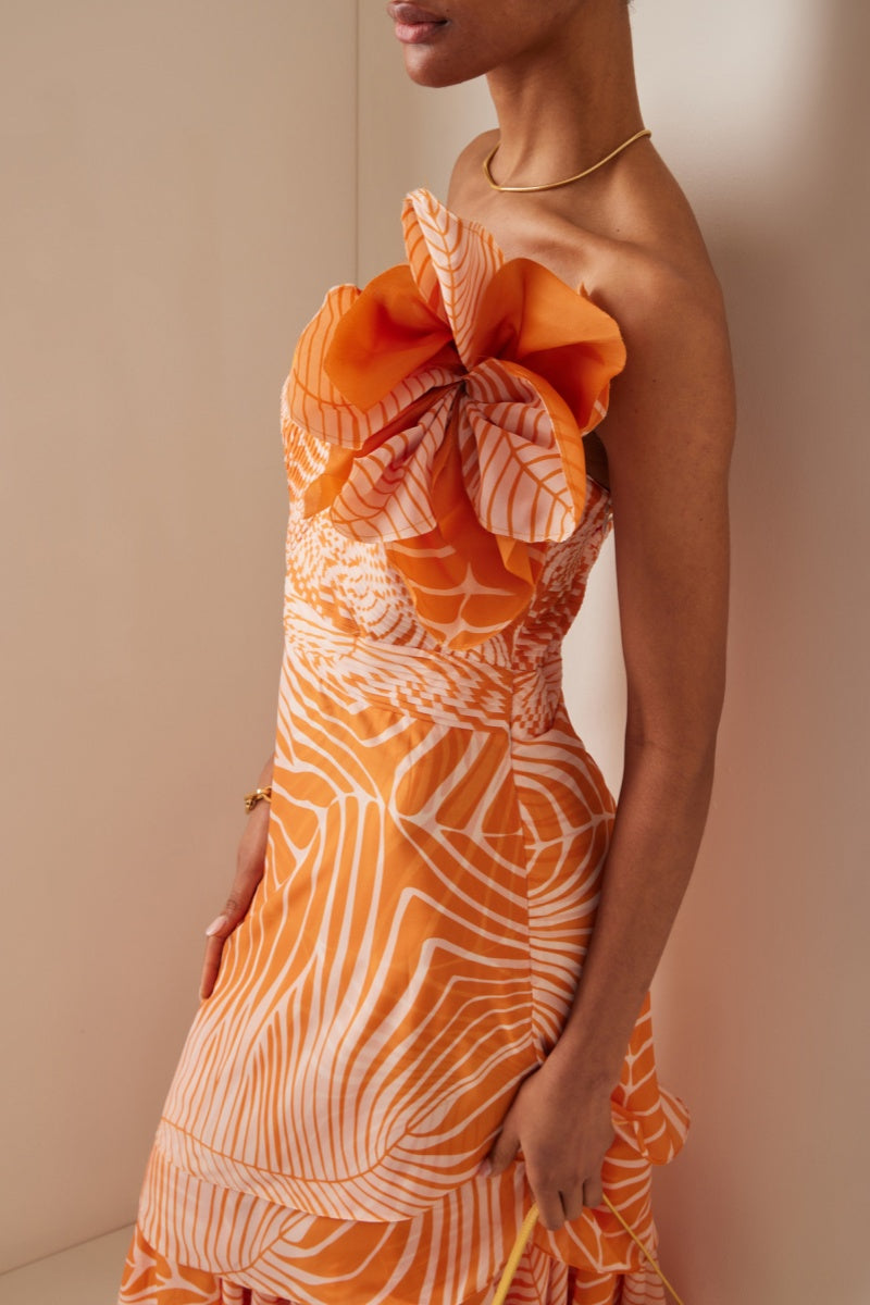 Gracefully Styled Garment for Any Occasion