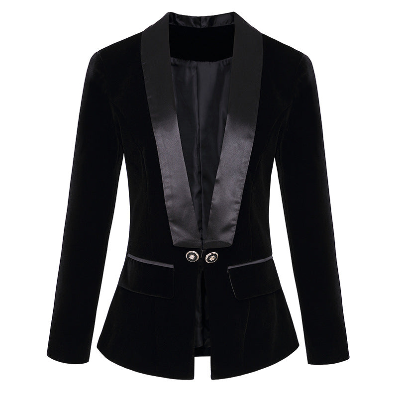 Effortlessly Elegant Garment with a Timeless Design