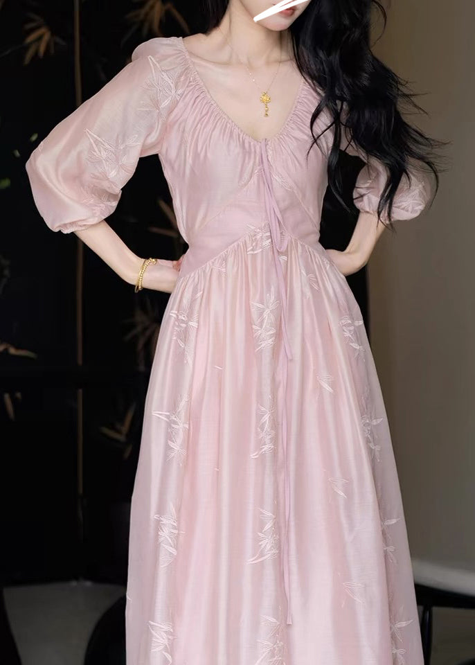Beautifully Crafted Dress in a Classic Style