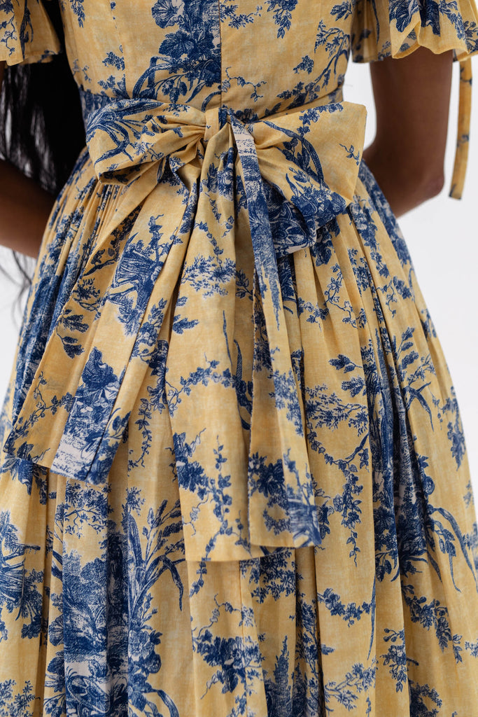 Beautifully Crafted Dress in a Classic Style
