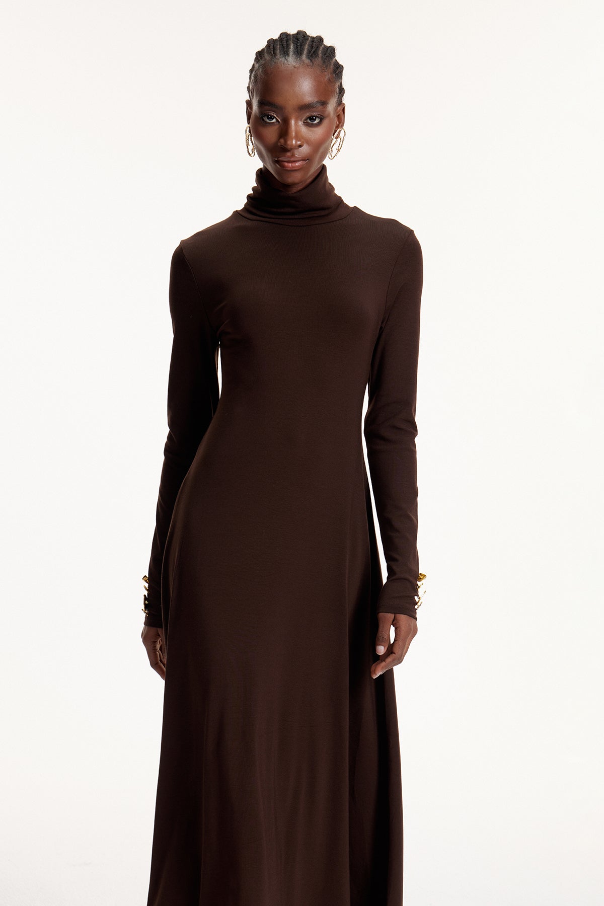Well Tailored Dress with a Graceful Silhouette