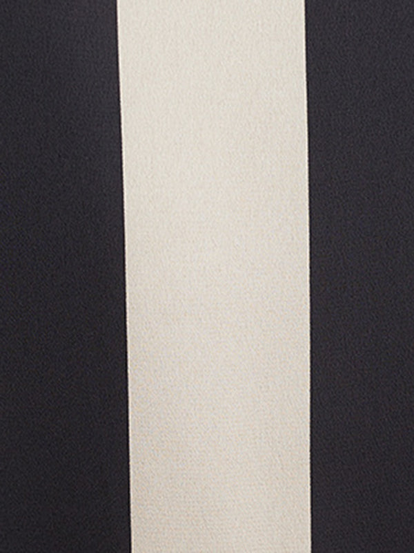Well Tailored T-Shirt with a Graceful Silhouette