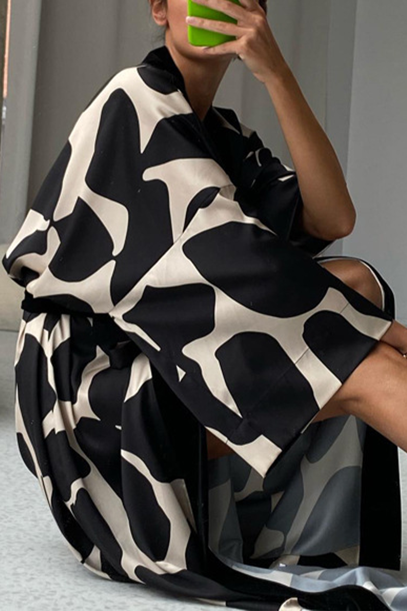 Sophisticated Garment with a Clean Classic Look