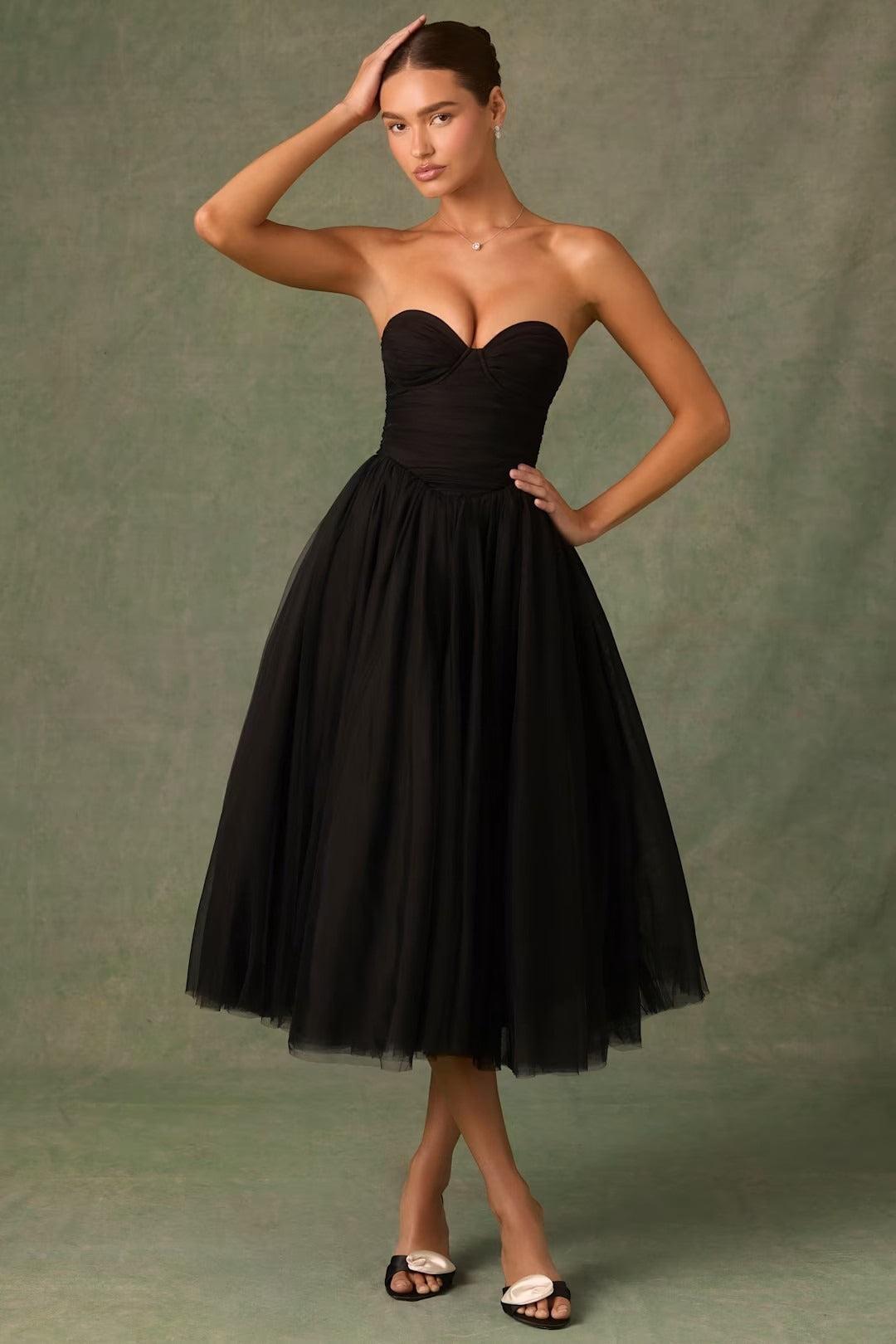 Classic Vintage Dress with a Flattering Fit