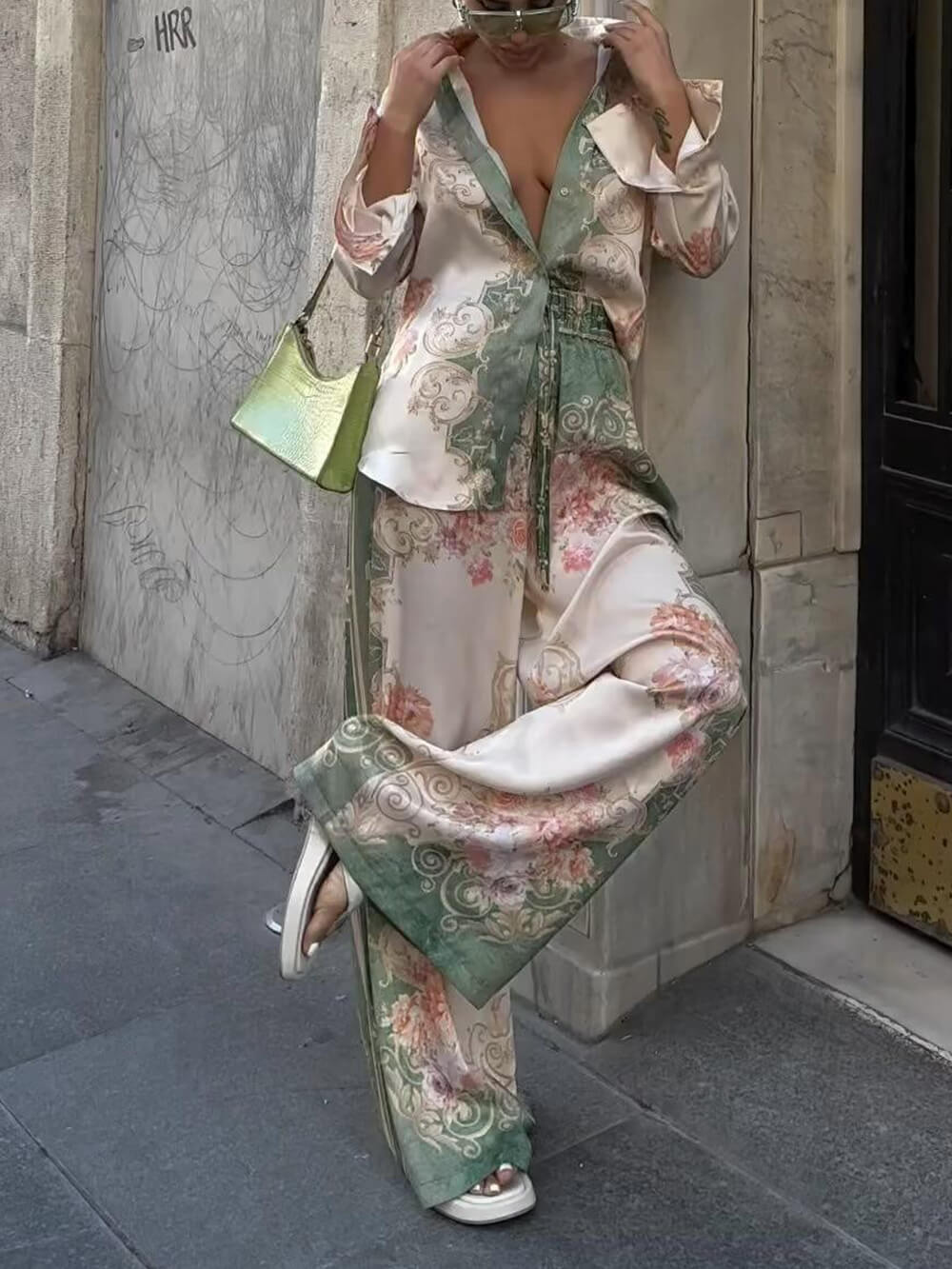 Classic Vintage Pants with a Flattering Fit
