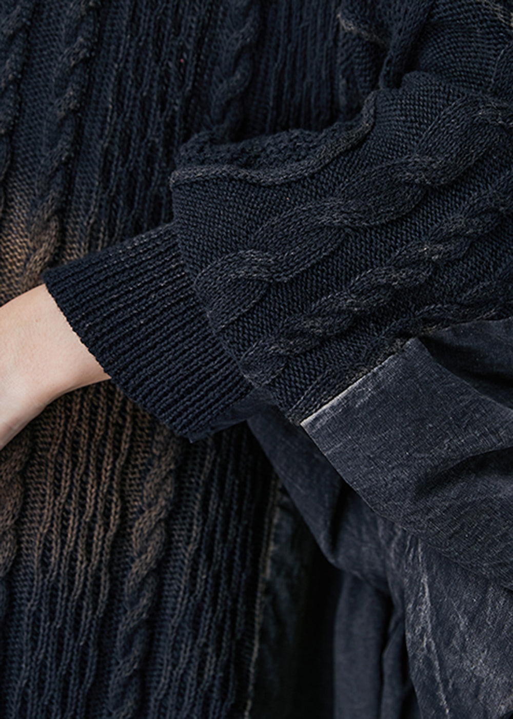 Effortlessly Elegant Top with a Timeless Design