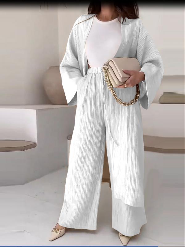 Effortlessly Elegant Garment with a Timeless Design