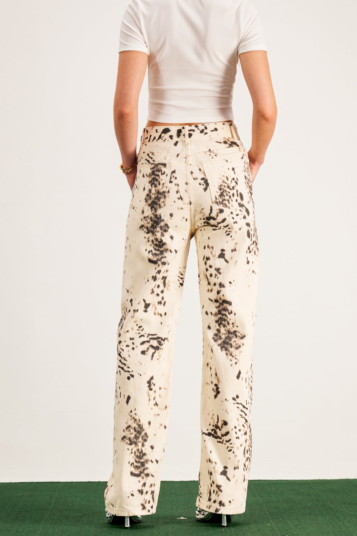 Sophisticated Pants with a Clean Classic Look