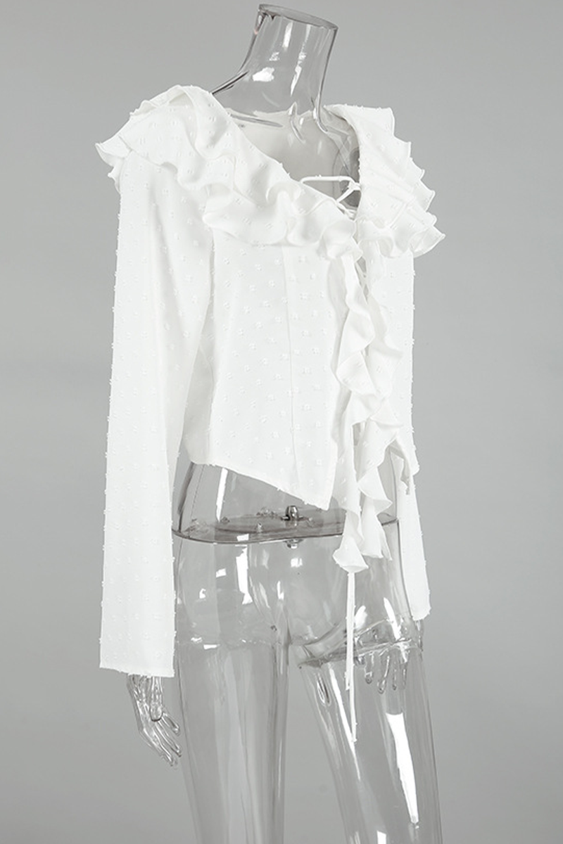Sophisticated Blouse with a Clean Classic Look