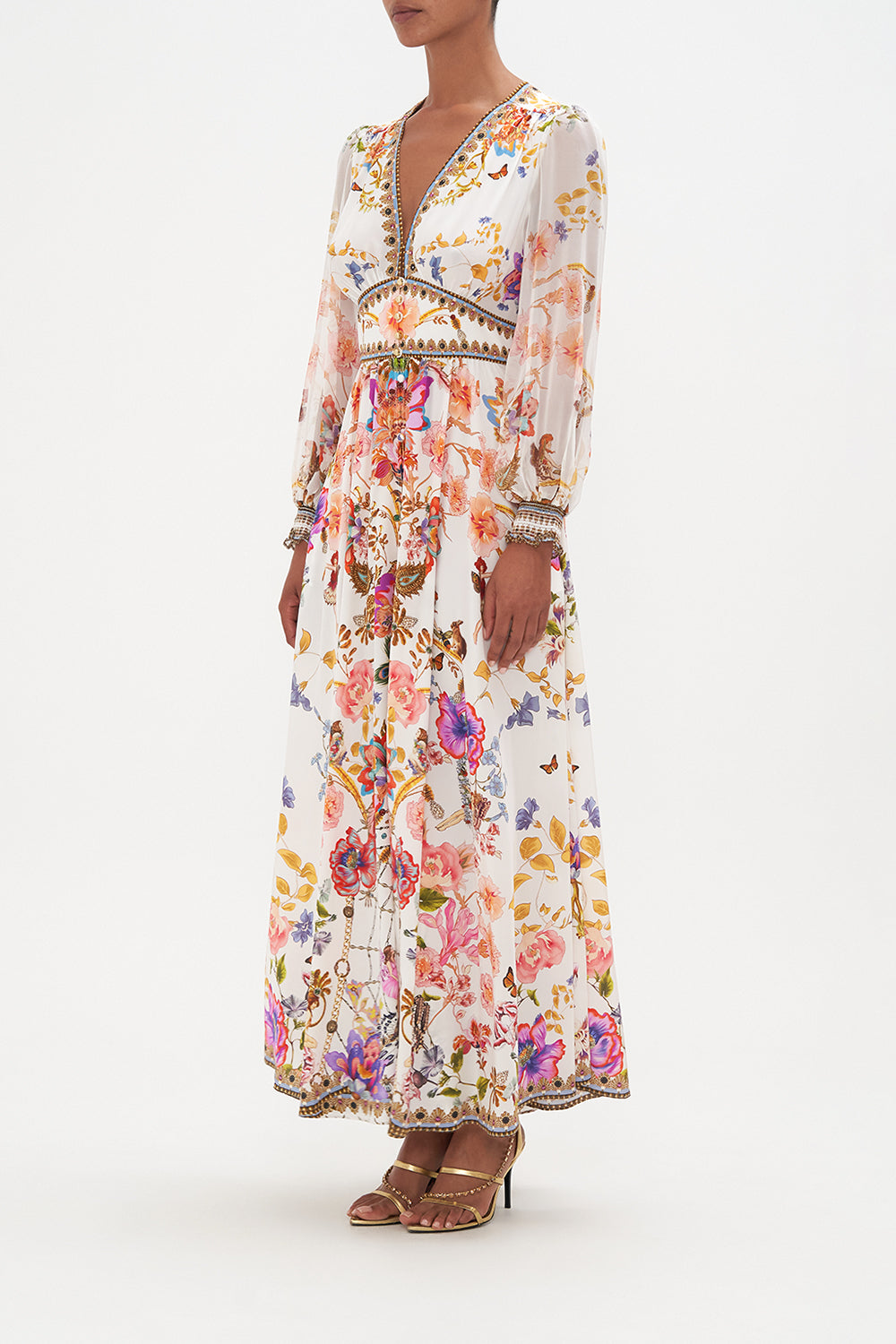 Classic Vintage Dress with a Flattering Fit