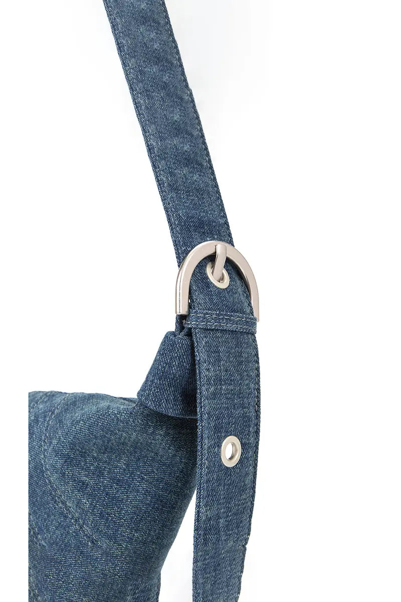 Gracefully Styled Bag for Any Occasion